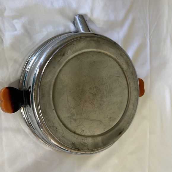 VTG  German Childs Porcelain Warming‎ Feeding Dish W/ Plug Handles 7 1/4" - Picture 6 of 7